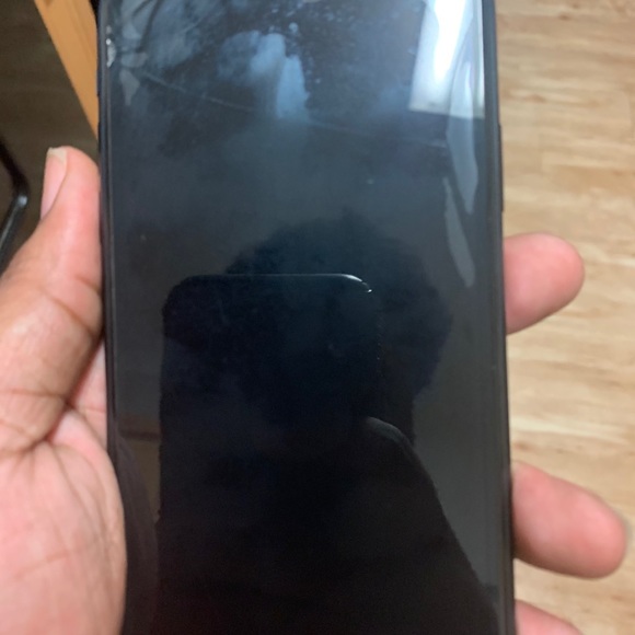 iPhone XR - Picture 2 of 3